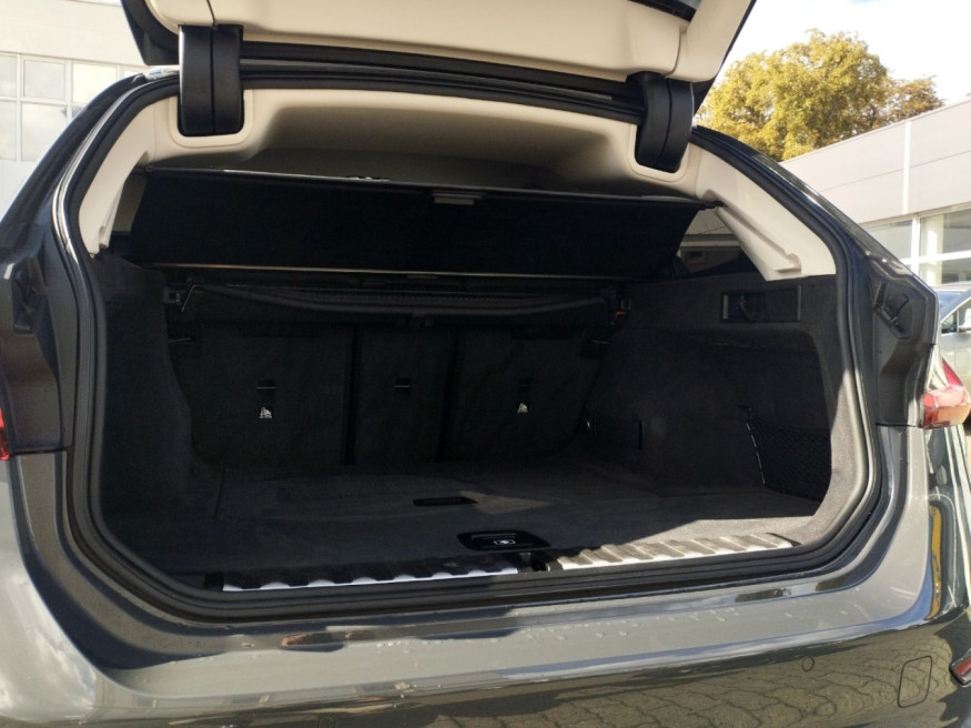 BMW 320 d xDrive Touring MildHybrid