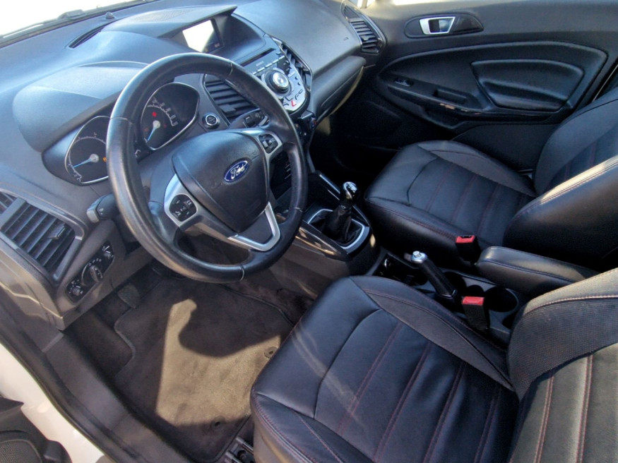 FORD EcoSport Titanium,Navi,PDC,SHZ