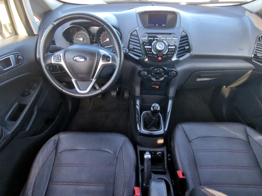FORD EcoSport Titanium,Navi,PDC,SHZ
