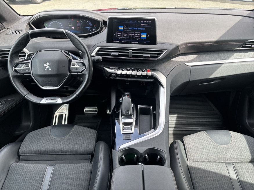 PEUGEOT 3008 GT-Line PT180 EAT8, LED