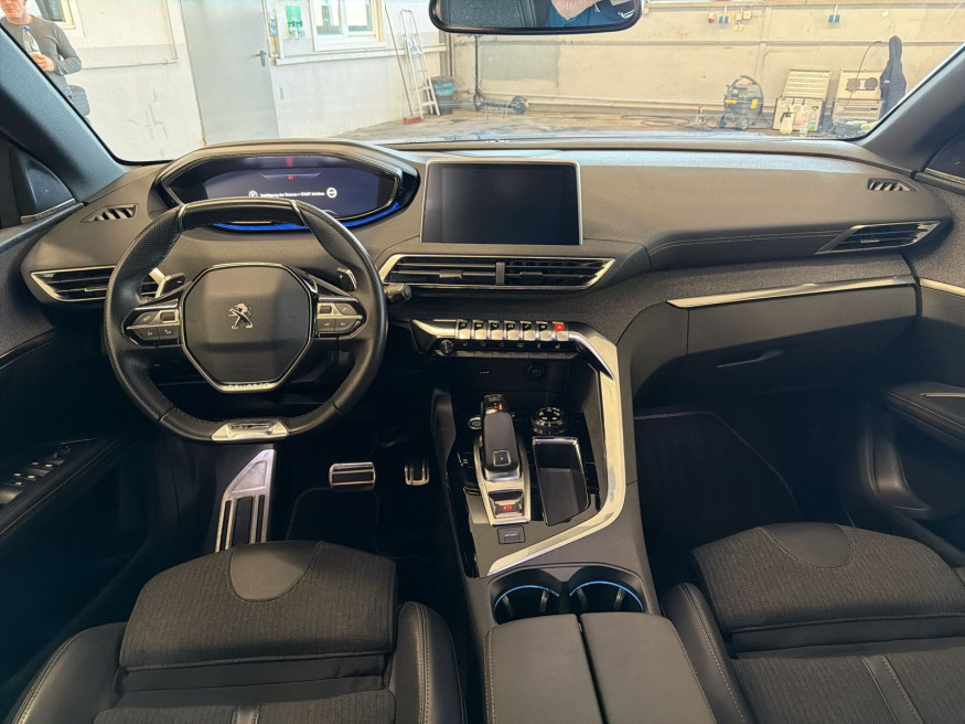PEUGEOT 5008 GT-Line PT 180 EAT8
