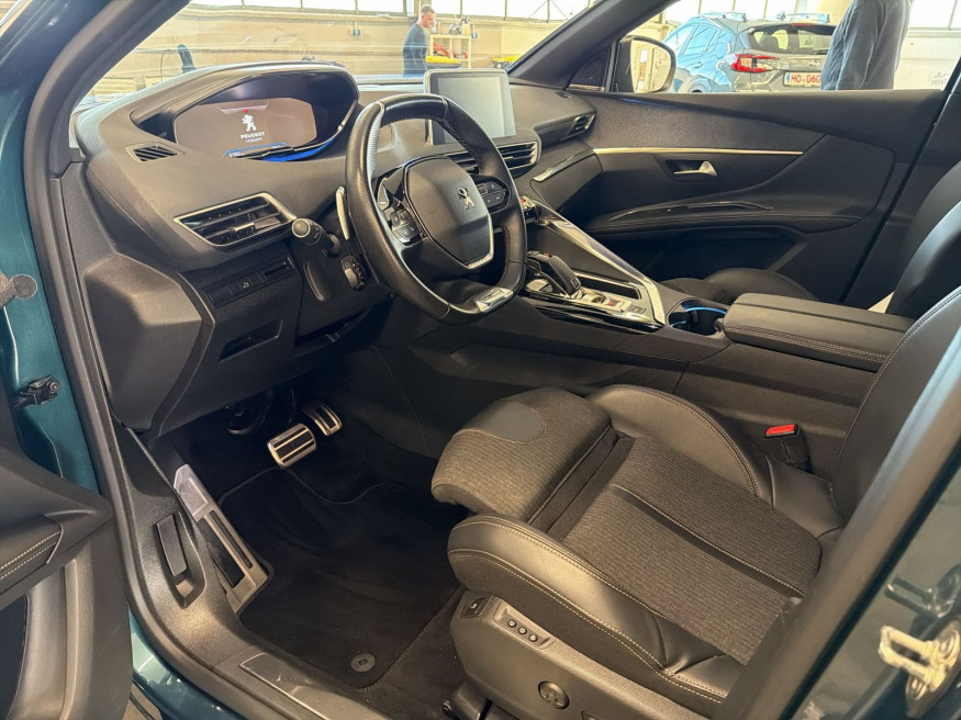 PEUGEOT 5008 GT-Line PT 180 EAT8