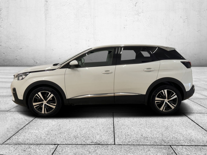 PEUGEOT 3008 Allure PT130 EAT8, Navi