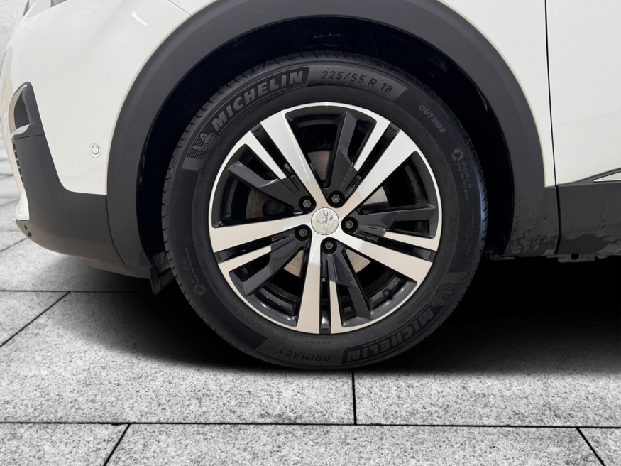 PEUGEOT 3008 Allure PT130 EAT8, Navi