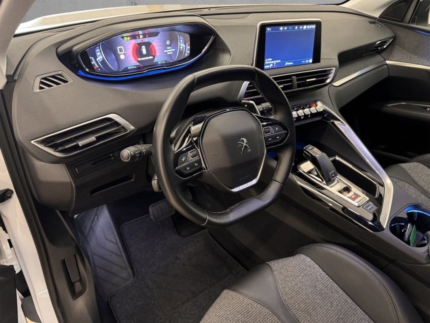 PEUGEOT 3008 Allure PT130 EAT8, Navi