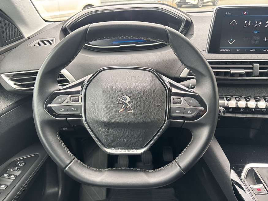 PEUGEOT 3008 Allure PT130, Navi, SHZ