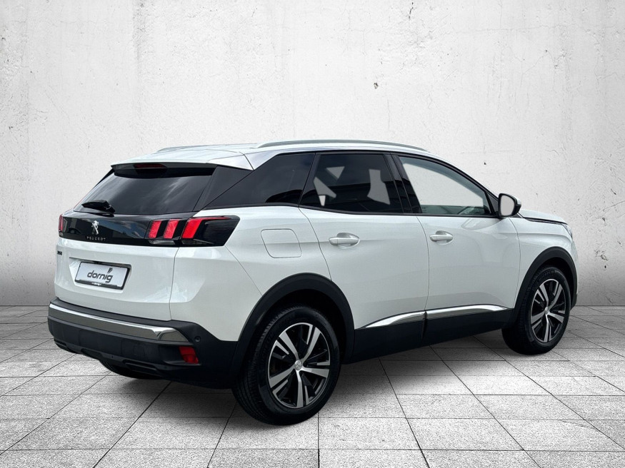 PEUGEOT 3008 Allure PT130, Navi, SHZ