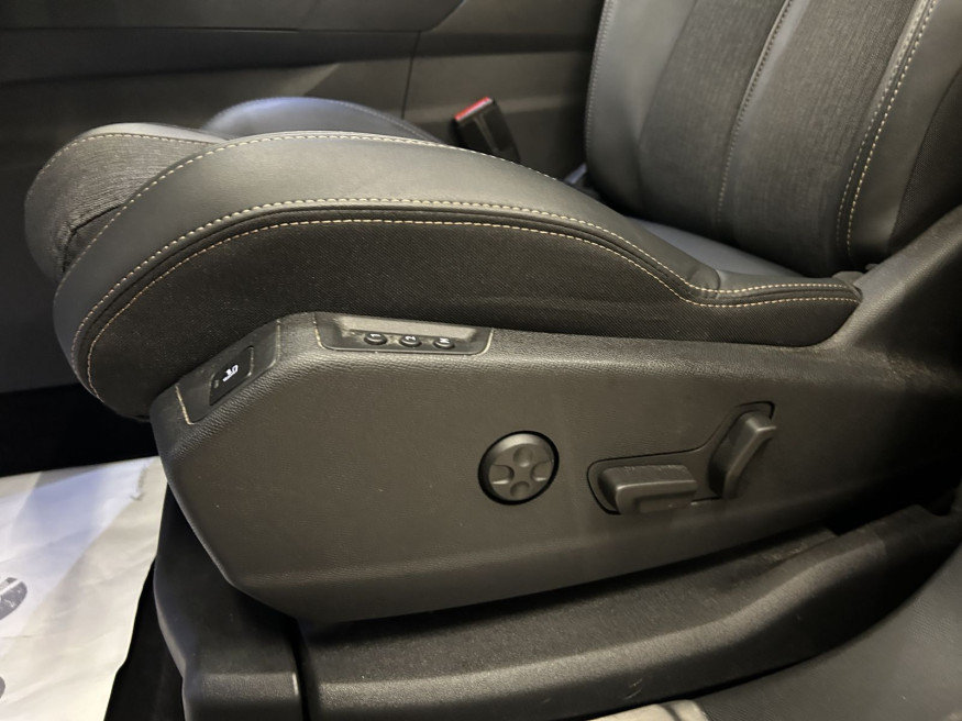 PEUGEOT 3008 GT-Line PT130, Navi, SHZ