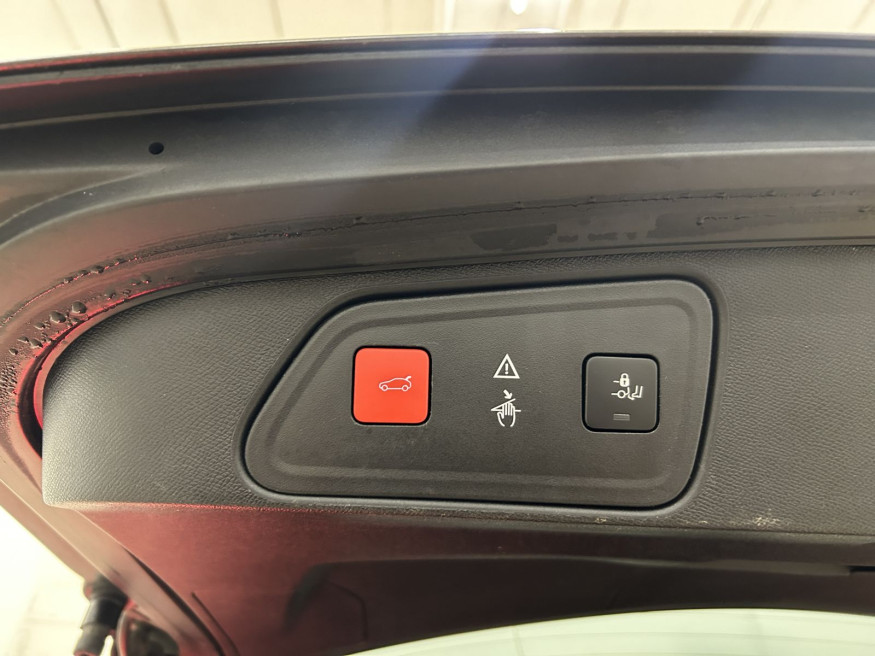 PEUGEOT 3008 GT-Line PT130, Navi, SHZ