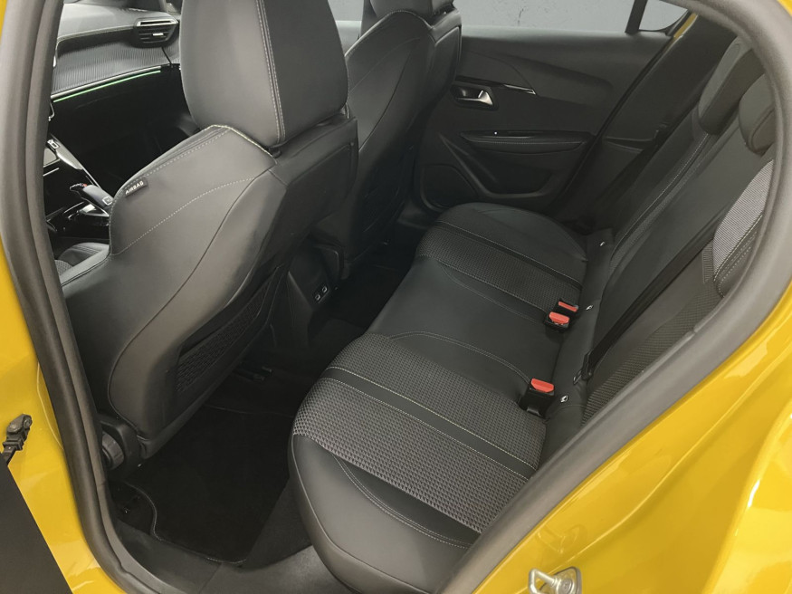 PEUGEOT 208 GT-Line PT 130 EAT8, Navi, LED