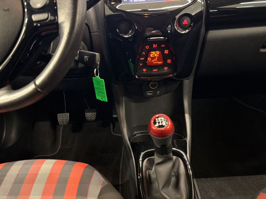 PEUGEOT 108 Top! Collection 72, SHZ