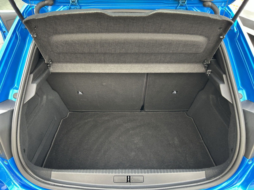 PEUGEOT 208 Allure PureTech130,Navi,Kamera