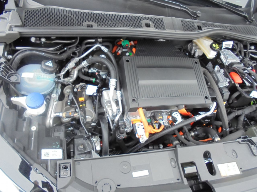 OPEL Corsa Eleg,Kamera hi,SHZ vo,Klimaaut