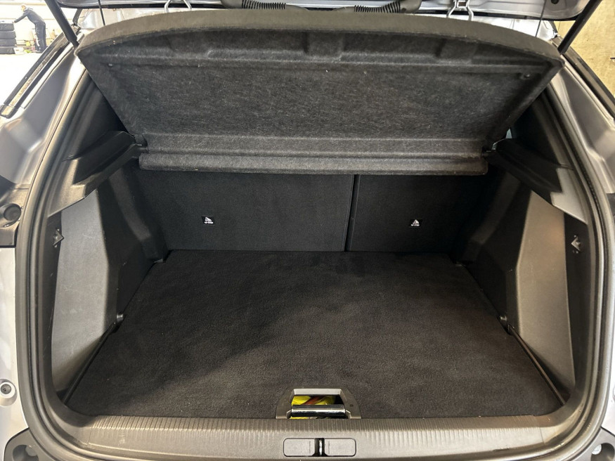 PEUGEOT 2008 GT Pack Elektro 136 Glasdach