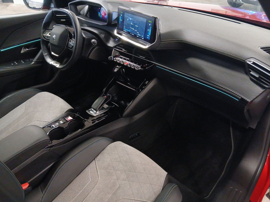 PEUGEOT 2008 GT Pack, SHZ, Kamera, LED