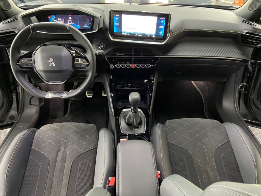 PEUGEOT 2008 GT Pack PureTech 130