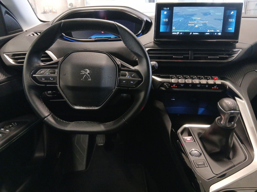 PEUGEOT 3008 Allure PureTech 130,Navi,SHZ