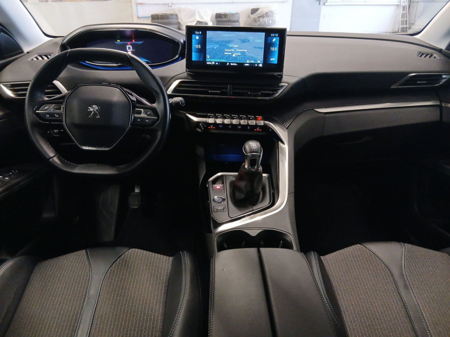 PEUGEOT 3008 Allure PureTech 130,Navi,SHZ