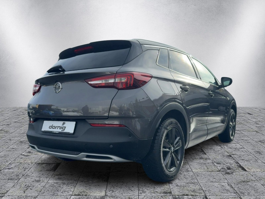 OPEL Grandland X Ultimate 1.2T AT8 AHK