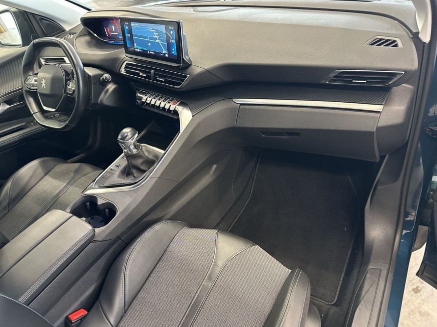 PEUGEOT 5008 Allure BlueHDi, LED, Klima