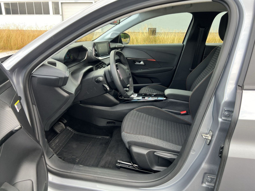 PEUGEOT 208 Active Pack Elektro 136 DAB+
