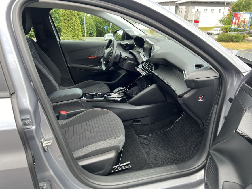 PEUGEOT 208 Active Pack Elektro 136 DAB+
