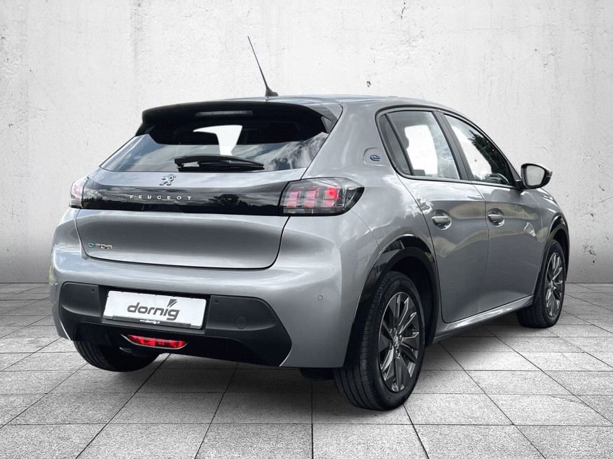 PEUGEOT 208 Active Pack Elektro 136 DAB+