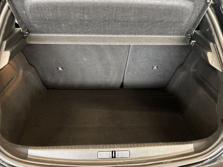 PEUGEOT 208 Active Pack Elektro 136