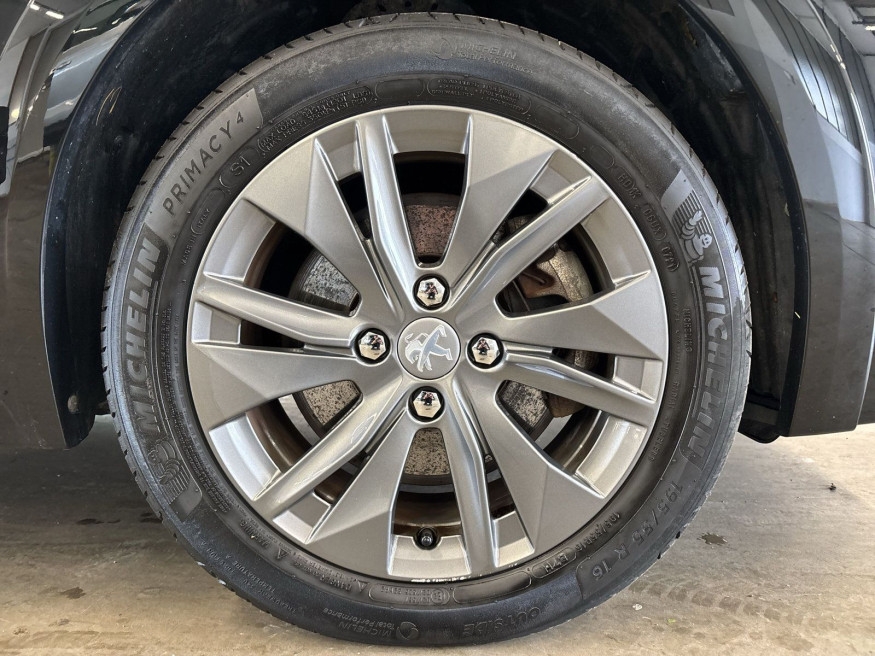 PEUGEOT 208 Active Pack Elektro 136