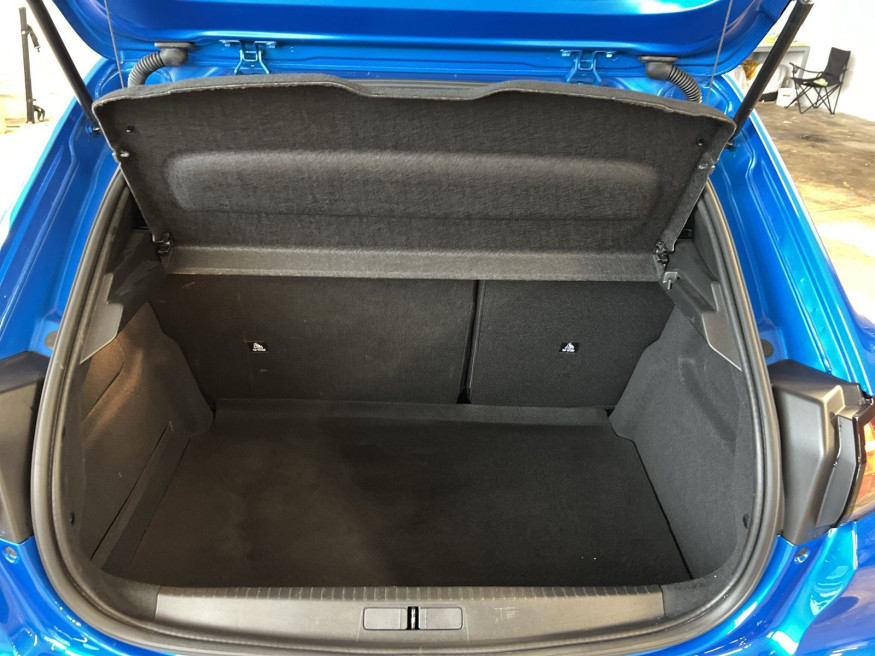 PEUGEOT 208 Active Pack Elek. 136,Navi,SHZ