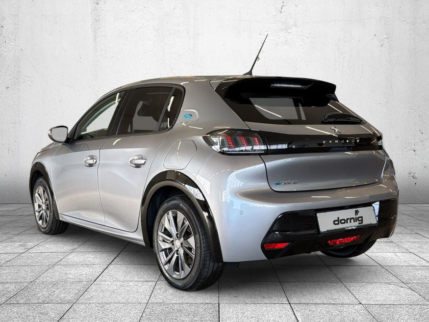 PEUGEOT 208 Allure Pack136,Kamera,SHZ