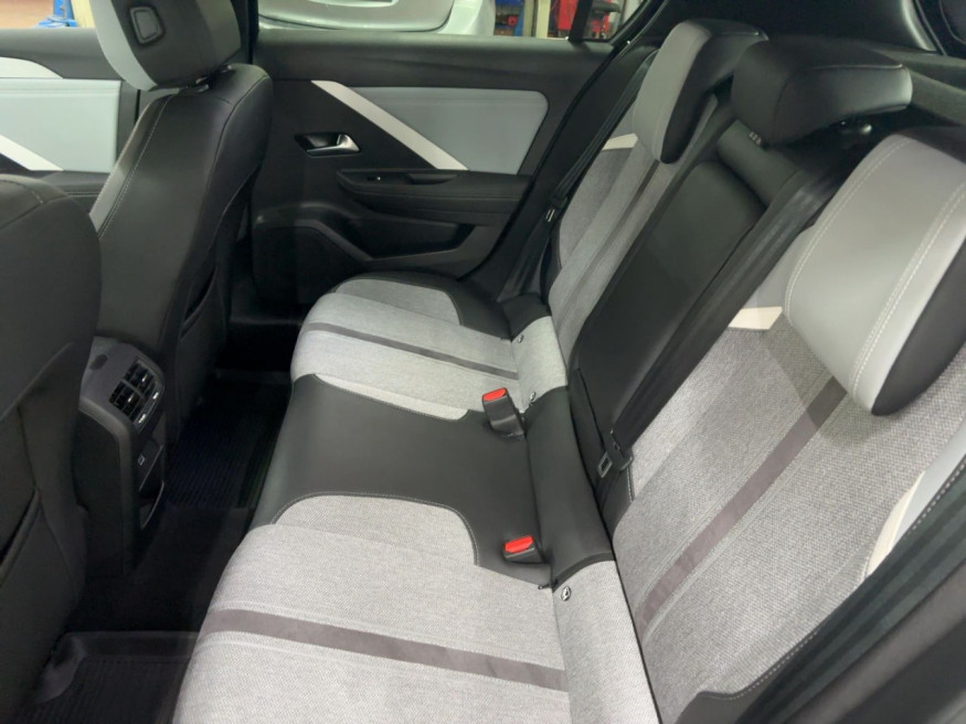 OPEL Astra Elegance, Navi, Kamera