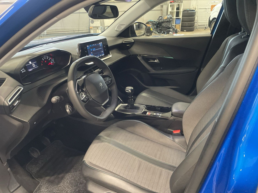 PEUGEOT 2008 Allure PureTech 130,Kam.,SHZ