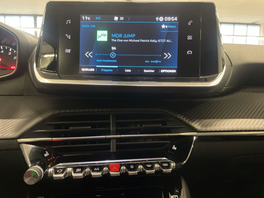 PEUGEOT 2008 Allure Pure Tech 130