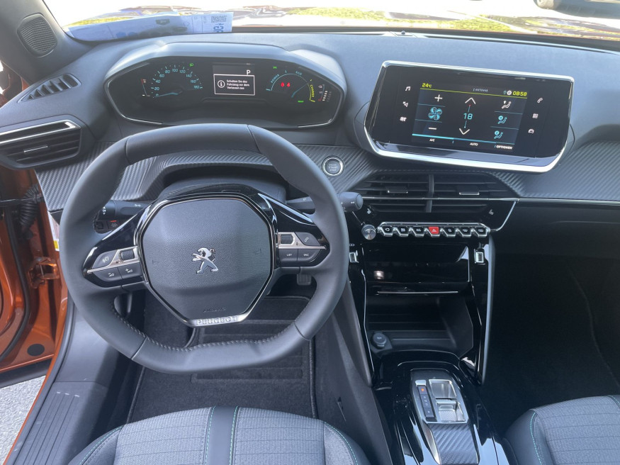 PEUGEOT 2008 Allure 136, 3-Phasig, SHZ