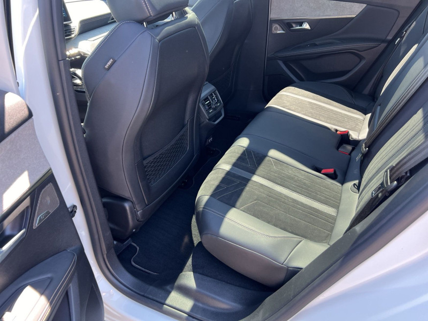 PEUGEOT 3008 GT Pack BlueHDi 130 EAT8,Navi