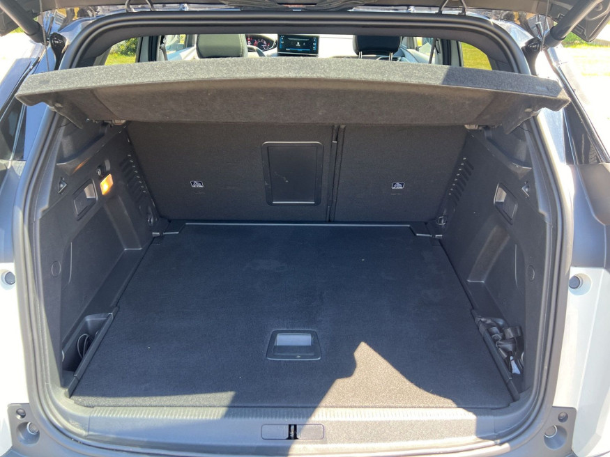 PEUGEOT 3008 GT Pack BlueHDi 130 EAT8,Navi