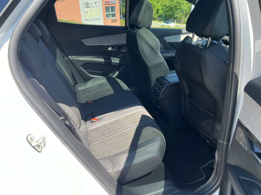 PEUGEOT 3008 GT Pack BlueHDi 130 EAT8,Navi