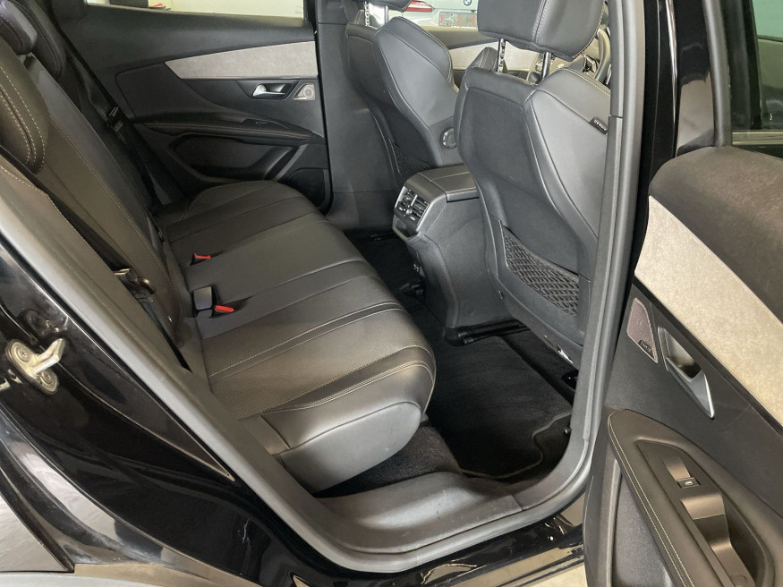 PEUGEOT 3008 GT PureTech 130 EAT8