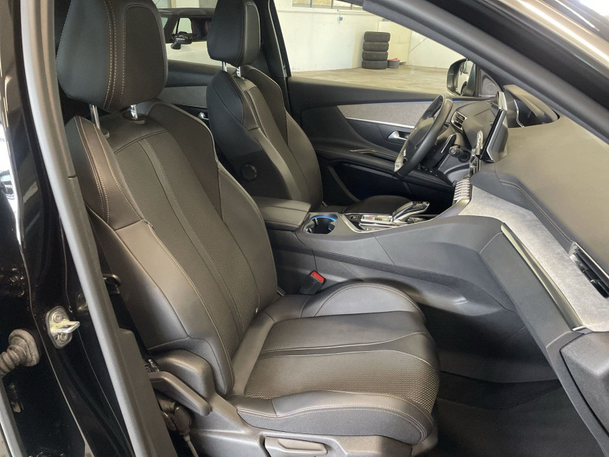 PEUGEOT 3008 GT PureTech 130 EAT8