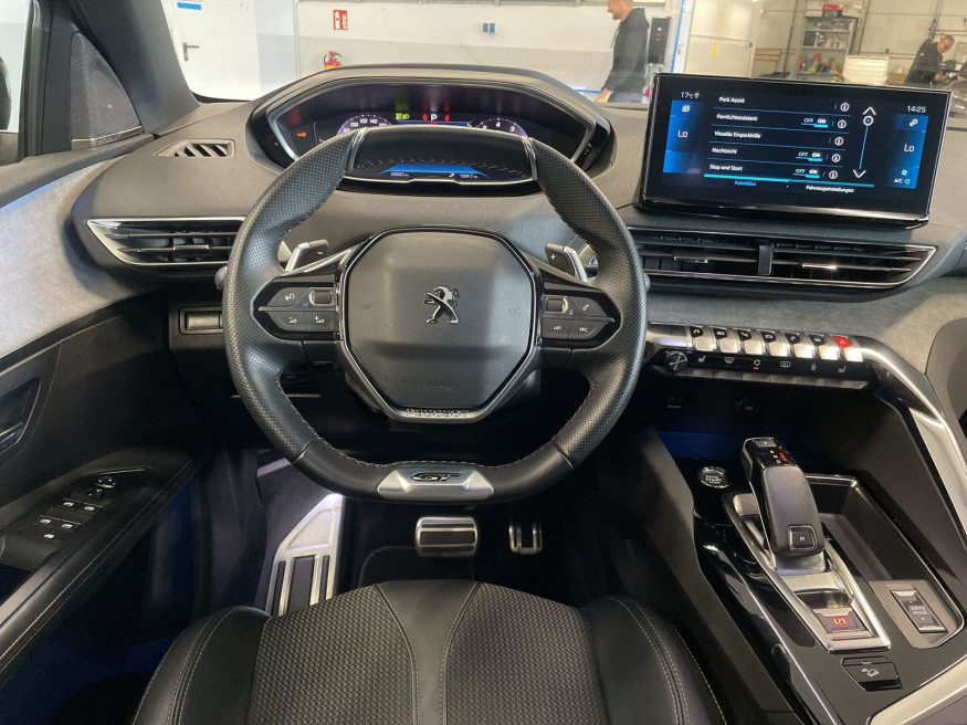 PEUGEOT 3008 GT PureTech 130 EAT8