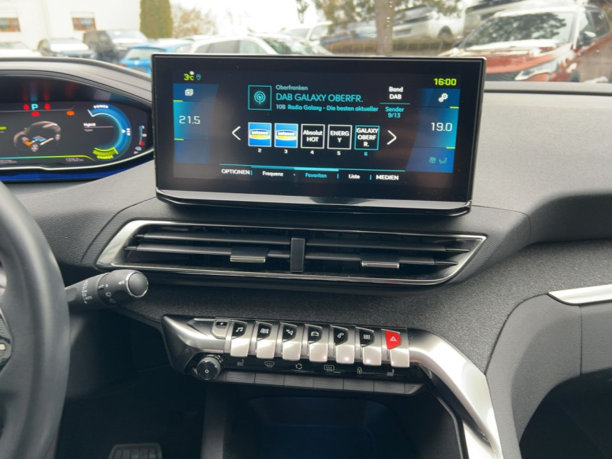 PEUGEOT 3008 Allure Pack Hybrid 225 e-EAT8