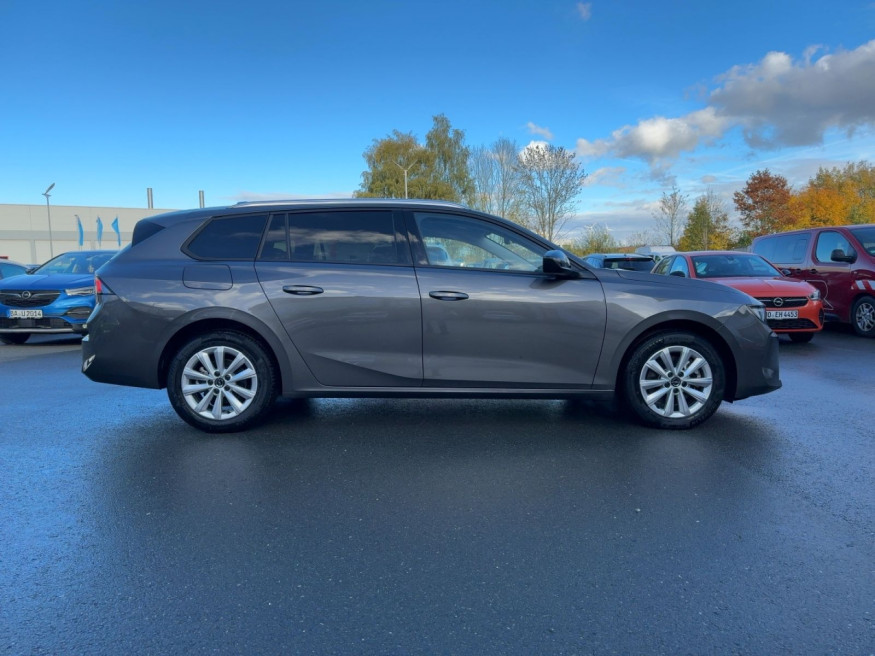 OPEL Astra ST Business Edition, LED