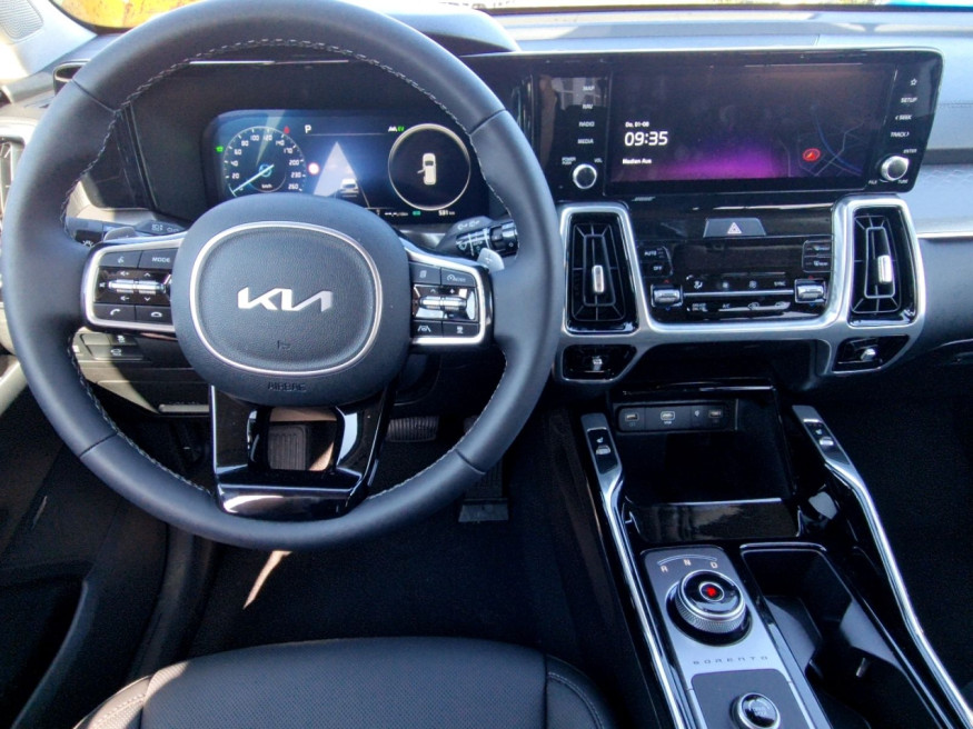 KIA Sorento 1.6T-GDi HEV 2WD Spirit AT6