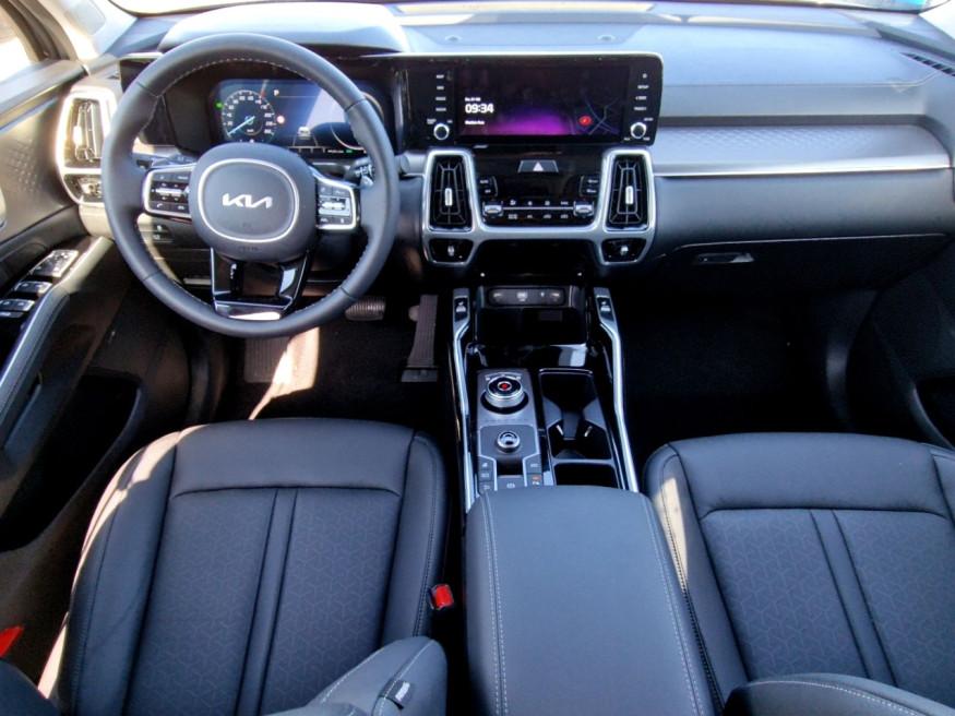 KIA Sorento 1.6T-GDi HEV 2WD Spirit AT6