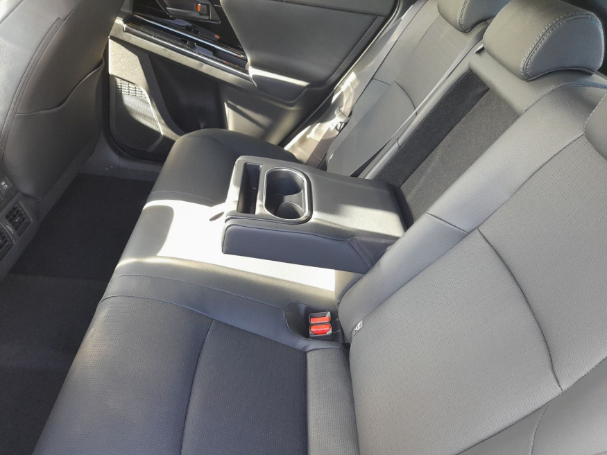 SUBARU Solterra Platinum plus 4WD