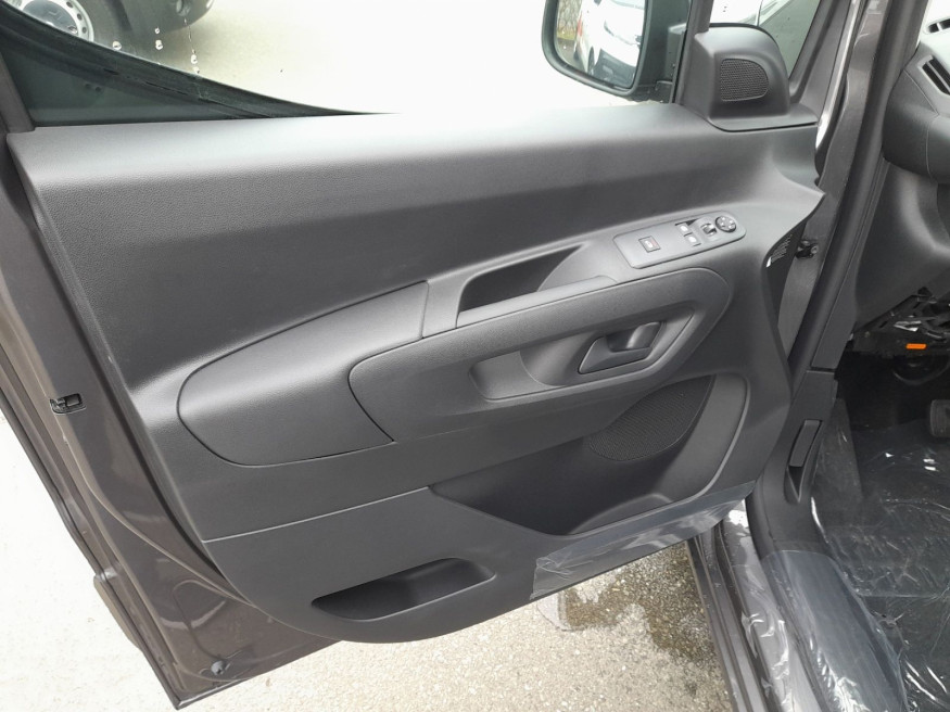 OPEL Combo DoKa FlexSpace WI-Paket