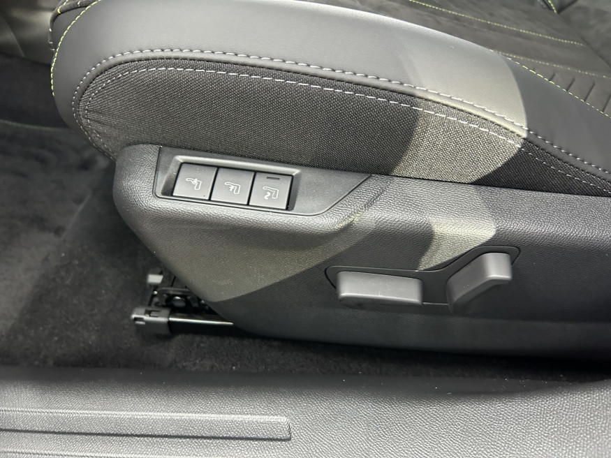 PEUGEOT 2008 GT 156 Elektromotor, LED, PDC