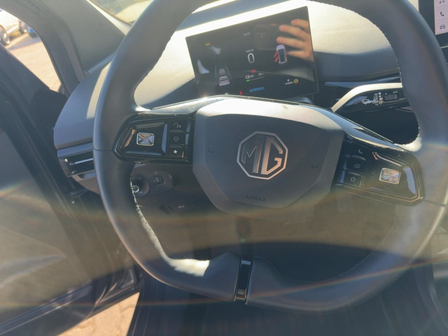 MG 4 Luxury, LED, SHZ