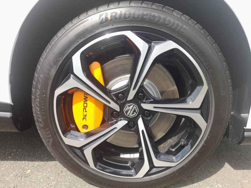 MG 4 Electric Xpower 64 kWh